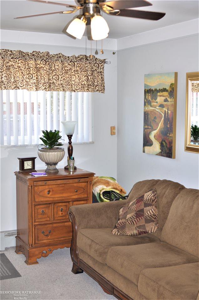22444 Kelly Road, Unit 12 Eastpointe, MI 48021 - Photo 8 of 12