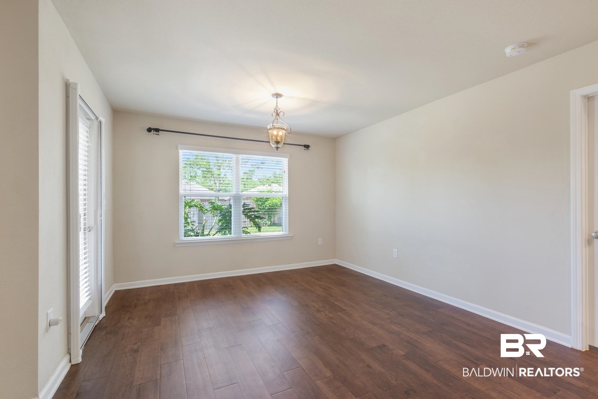 1687 Abbey Loop Foley, AL 36535 - Photo 8 of 34 Dining Room
