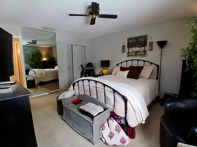 $233,000 | 24 Thayer Pond Drive, Unit 17, Oxford, MA 01537