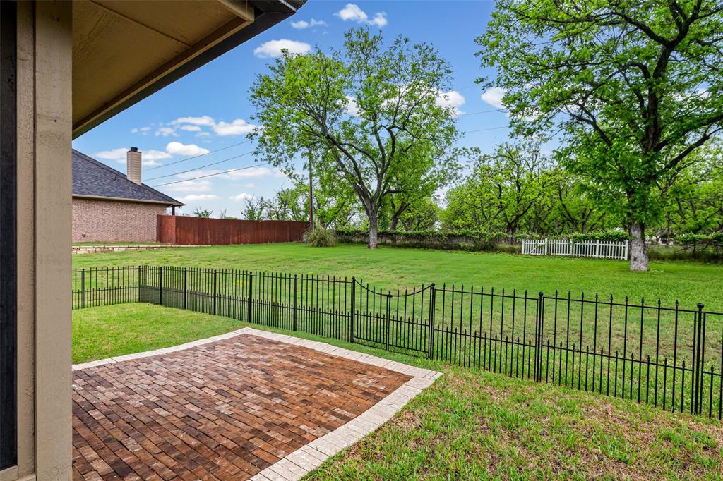 9417 Ravenswood Road Granbury, TX 76049 - Photo 33 of 39