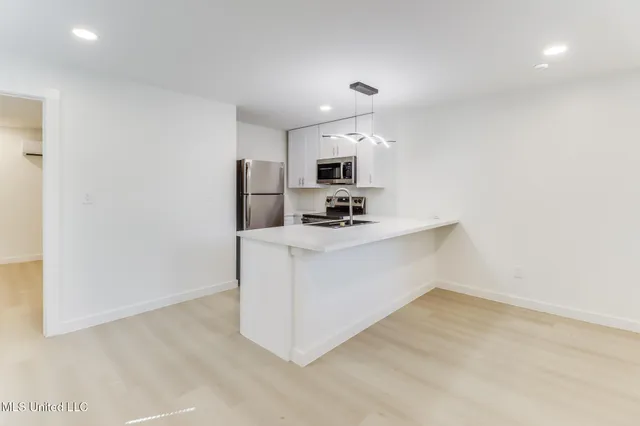 $775 | 264 Mc Donnell Avenue, Unit B, Biloxi, MS 39531