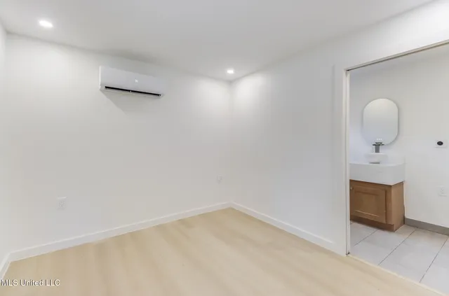 $775 | 264 Mc Donnell Avenue, Unit B, Biloxi, MS 39531