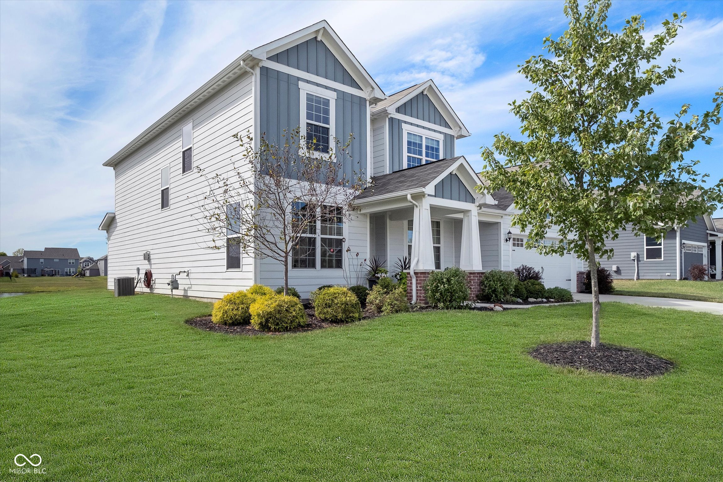 13380 Fielding Way Fishers, IN 46037 - Photo 2 of 45 Gallery Image 2