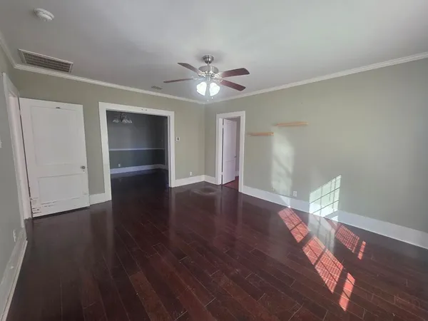$2,000 | 705 Wood Street, Rockport, TX 78382