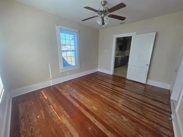 $2,000 | 705 Wood Street, Rockport, TX 78382