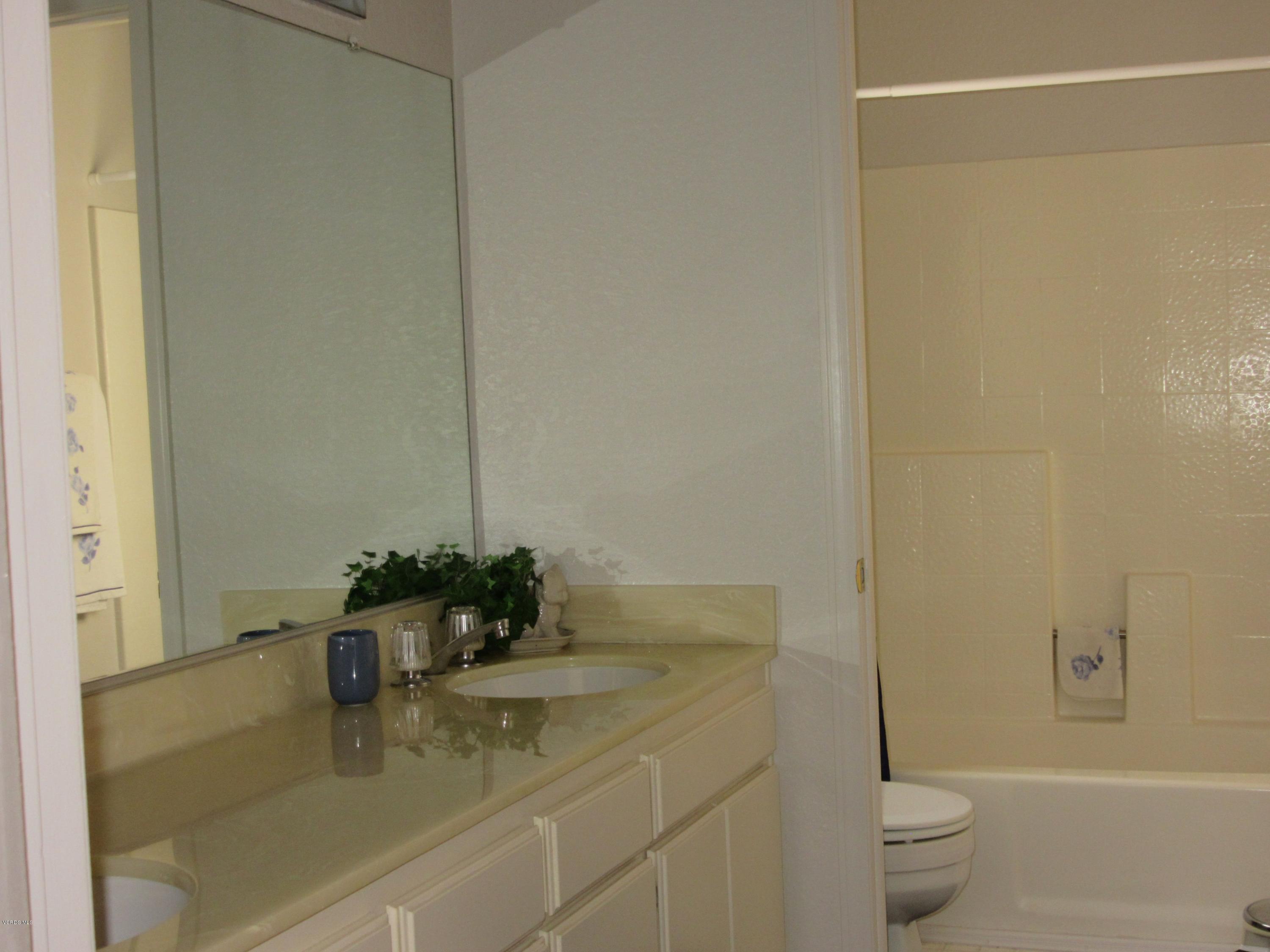 1906 Rory Lane, Unit 4 Simi Valley, CA 93063 - Photo 14 of 20 IMG_3025