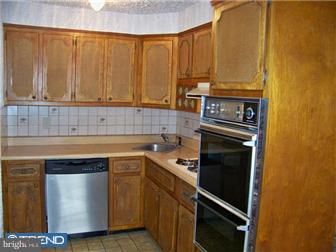1001 Grant Road Folcroft, PA 19032 - Photo 3 of 12 Kitchen