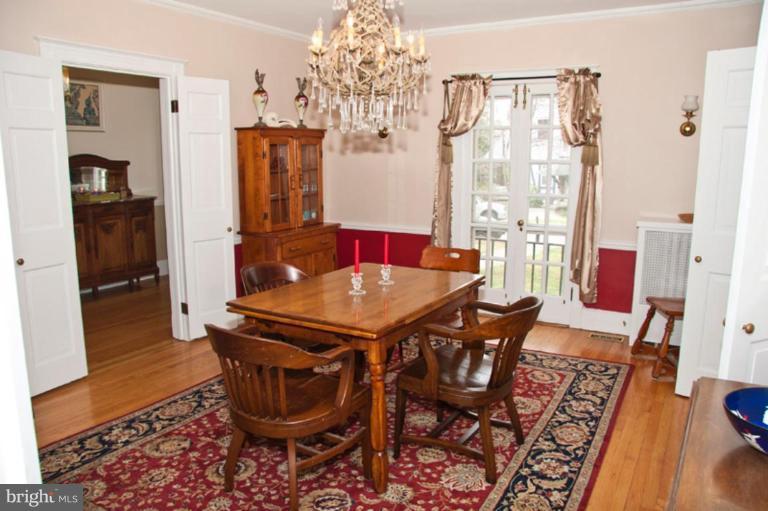 400 Woodlawn Road Baltimore, MD 21210 - Photo 3 of 30 Dining Room