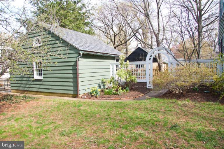 400 Woodlawn Road Baltimore, MD 21210 - Photo 26 of 30 Garage 1