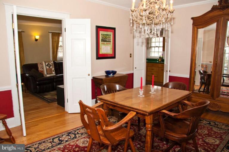400 Woodlawn Road Baltimore, MD 21210 - Photo 4 of 30 Dining Room #2