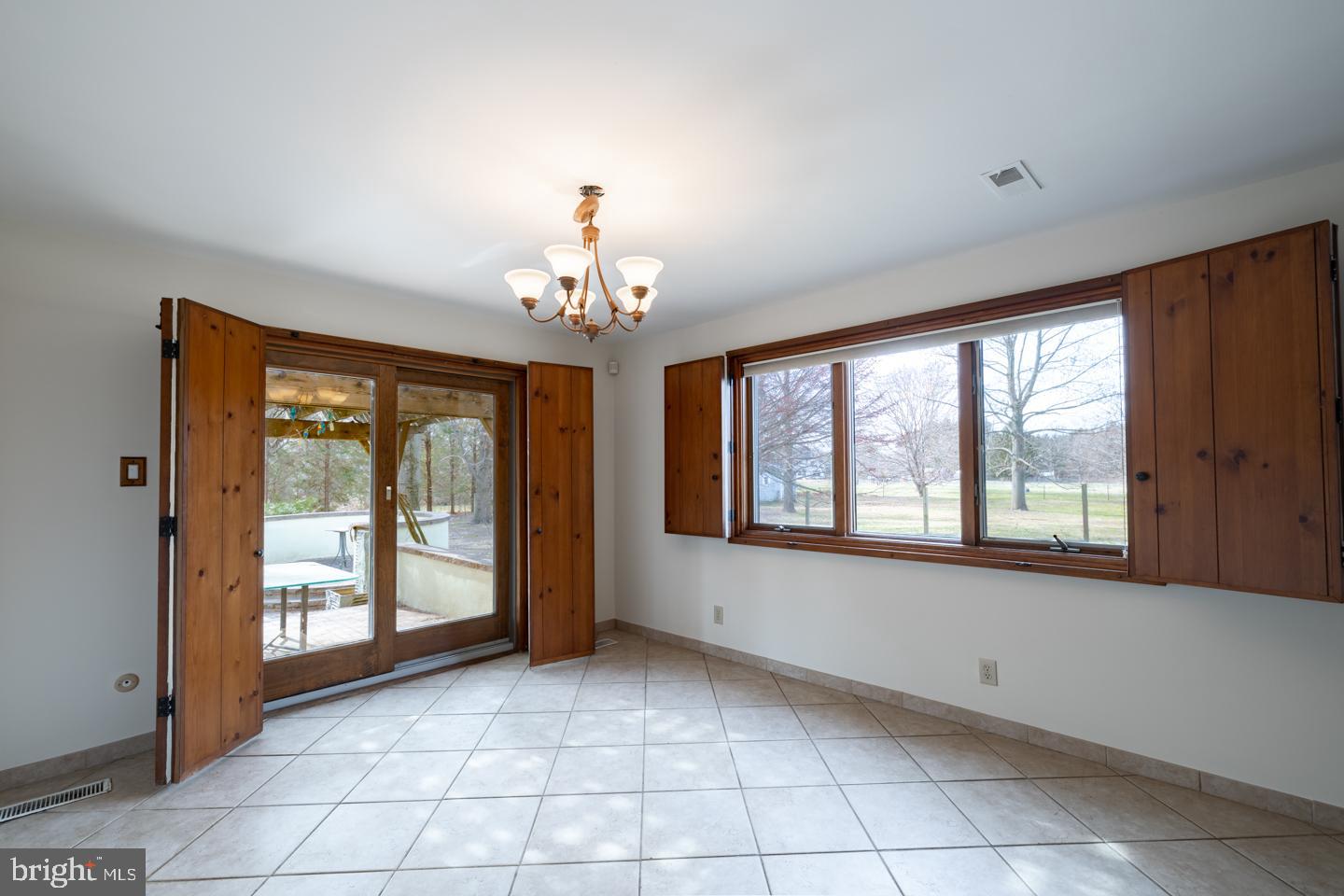 164 Chesterfield Georgetown Road Chesterfield, NJ 08515 - Photo 12 of 33