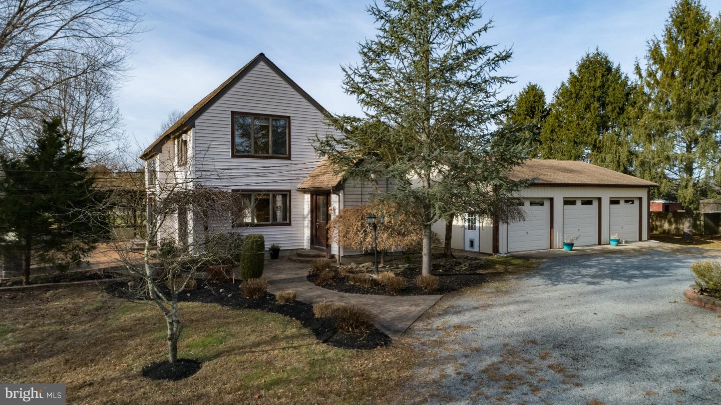 164 Chesterfield Georgetown Road Chesterfield, NJ 08515 - Photo 3 of 33