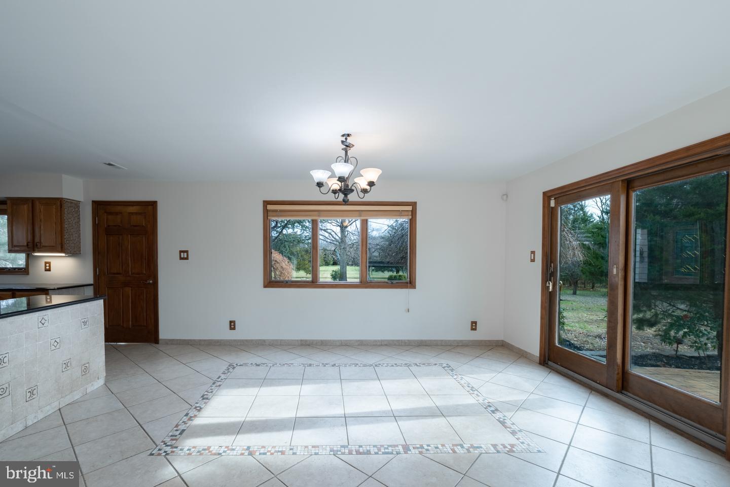 164 Chesterfield Georgetown Road Chesterfield, NJ 08515 - Photo 8 of 33