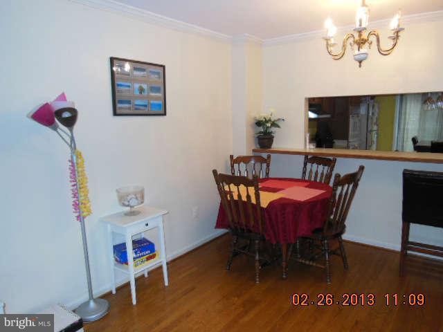 3020 South Glebe Road Arlington, VA 22206 - Photo 5 of 16 Dining Room