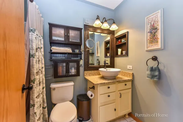 $319,500 | 1972 Middlebury Drive, Aurora, IL 60503