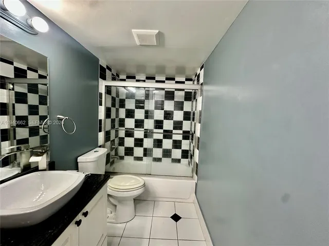 $2,399 | Villa Rustica Condominium, Hialeah, FL 33015