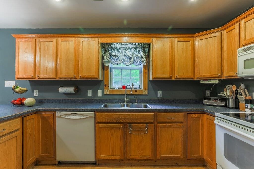 232 Evergreen Valley Road Milton, NH 03851 - Photo 12 of 39