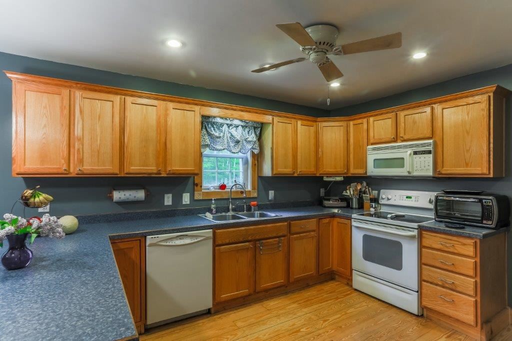 232 Evergreen Valley Road Milton, NH 03851 - Photo 10 of 39
