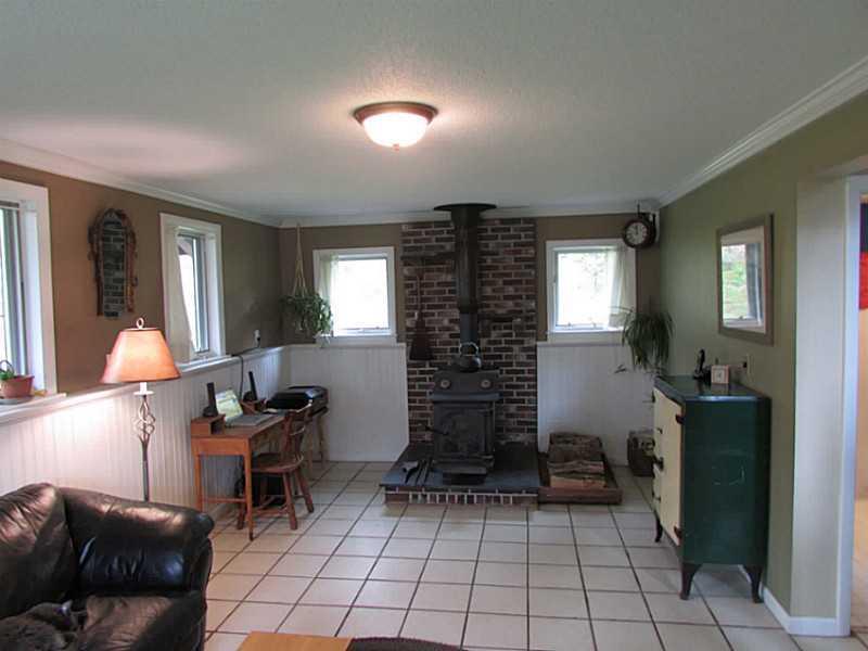 217 Bunker Hill Road Warren, ME 04864 - Photo 10 of 28 Living Room.