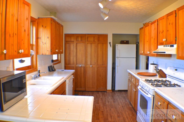 118 Grapevine Circle Boone, NC 28607 - Photo 26 of 30 Gallery Image 26