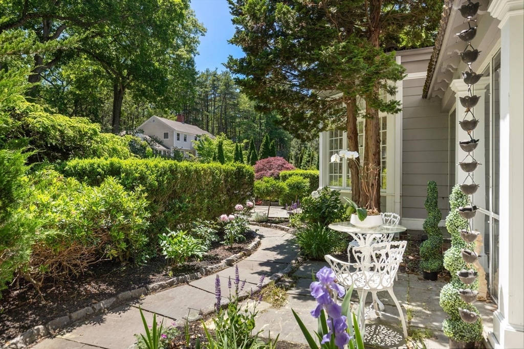 20 Woodholm Road Manchester, MA 01944 - Photo 40 of 42