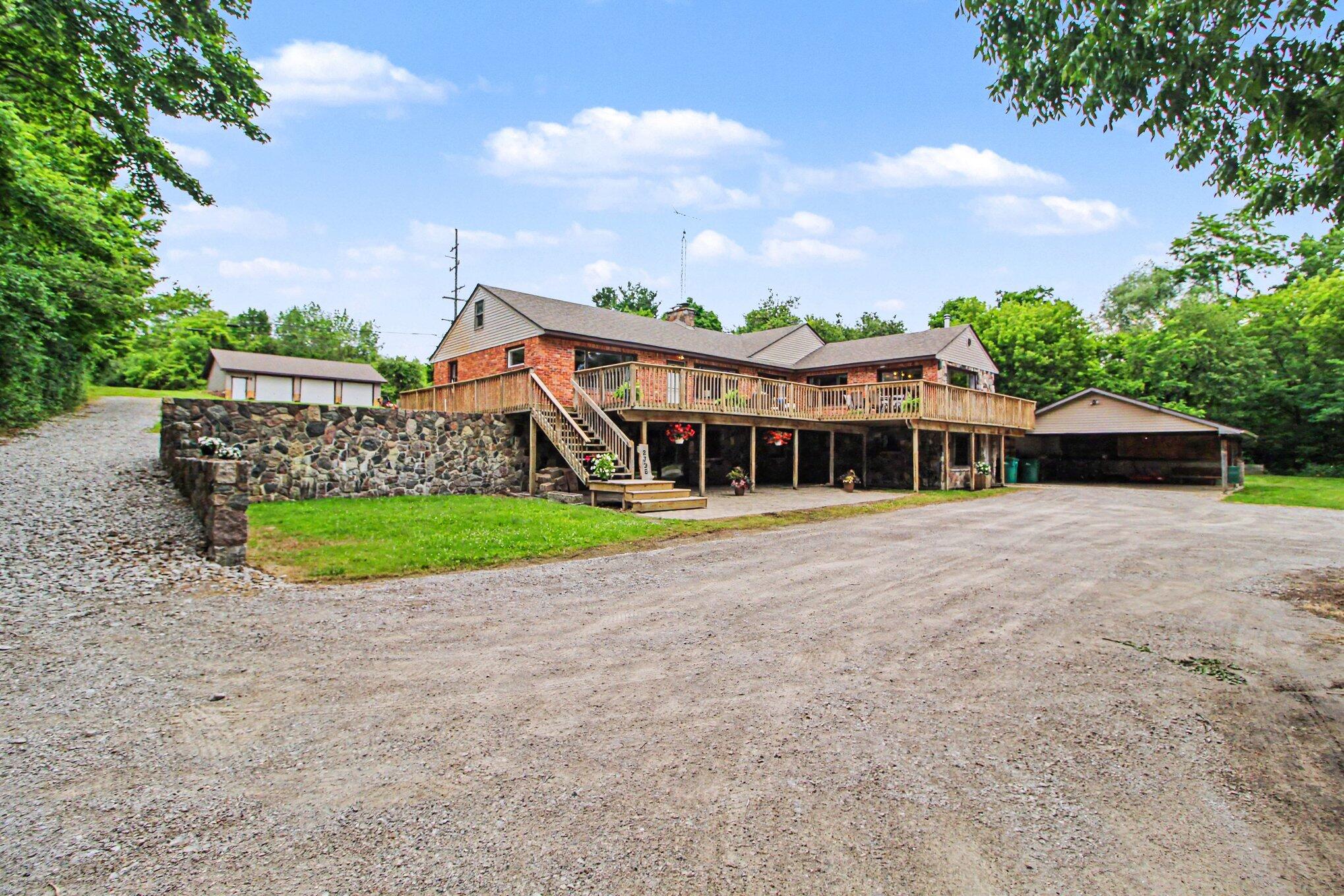 2736 South Wagner Road Ann Arbor, MI 48103 - Photo 10 of 91 009_file_8463
