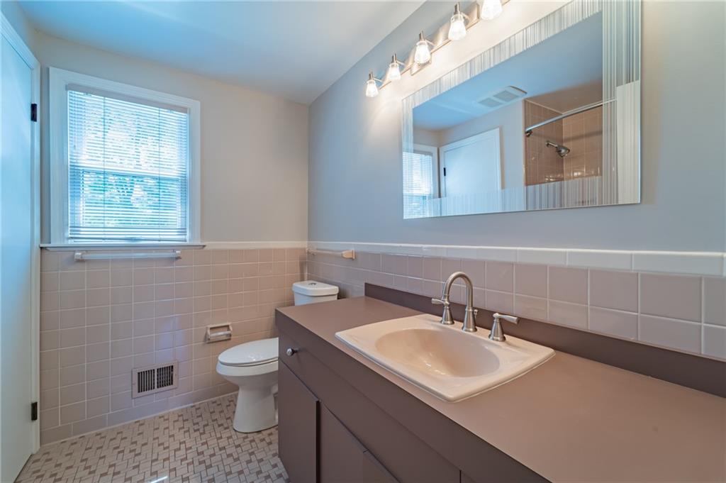 770 Pinoak Road Pittsburgh, PA 15243 - Photo 17 of 25 Gallery Image 17