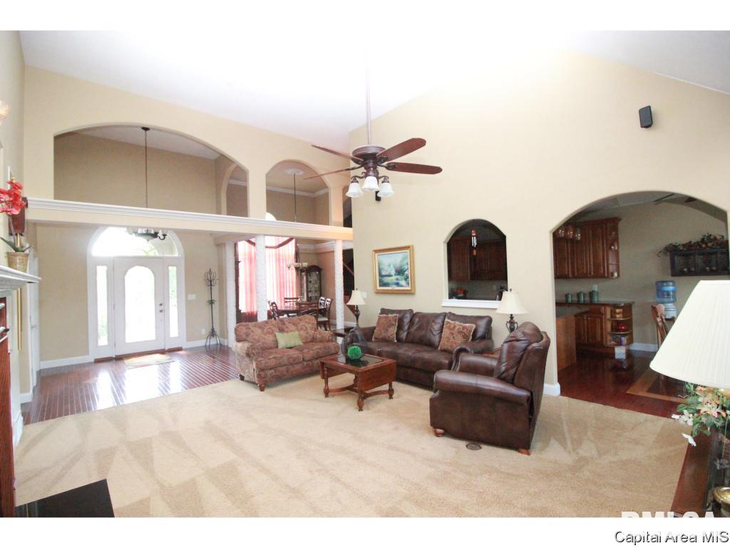 9 Hickory Ridge Lane Springfield, IL 62707 - Photo 8 of 35 Gallery Image 8