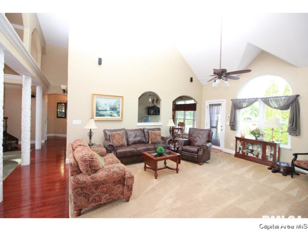 9 Hickory Ridge Lane Springfield, IL 62707 - Photo 9 of 35 Gallery Image 9