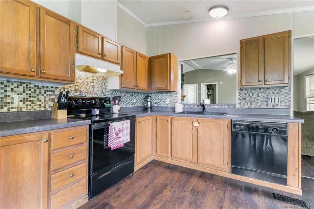 1577 Old Fort Road Fairview, NC 28730 - Photo 18 of 37 Gallery Image 18