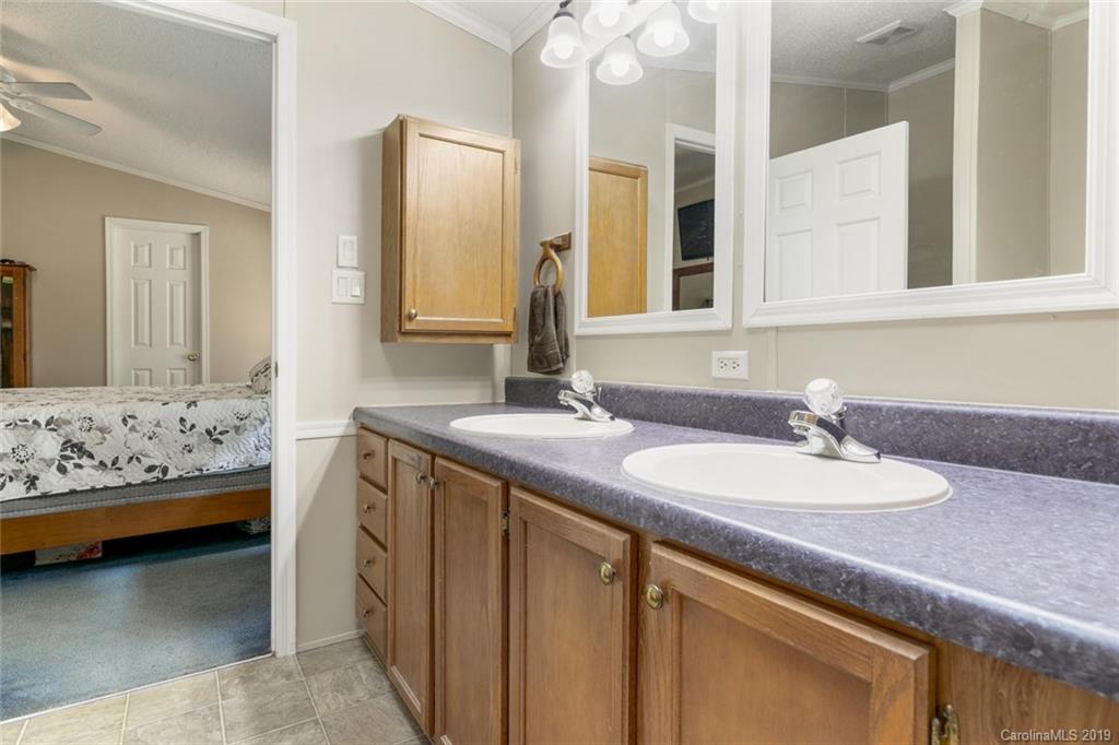 1577 Old Fort Road Fairview, NC 28730 - Photo 25 of 37 Gallery Image 25