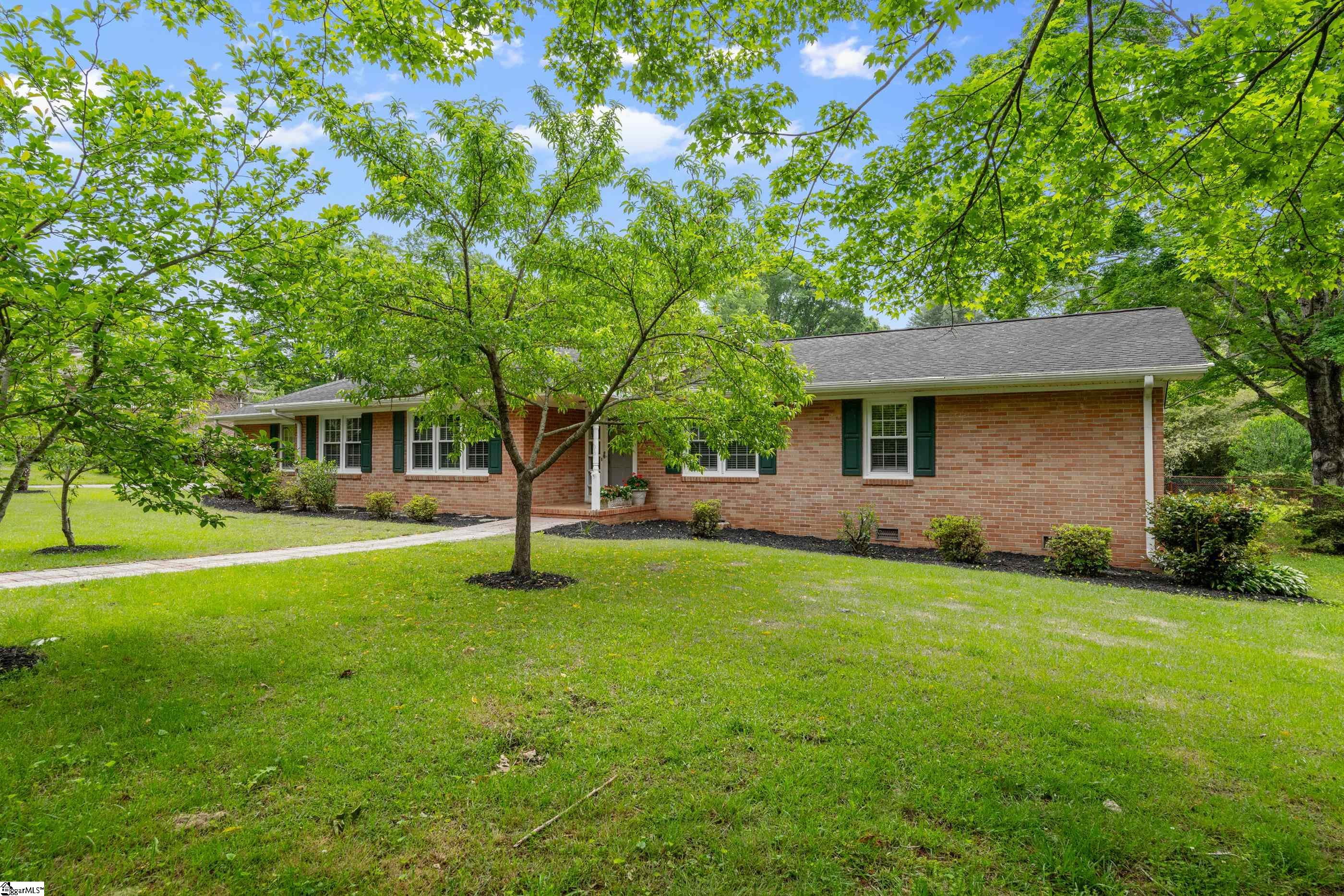 5 Covington Road Greenville, SC 29617 - Photo 1 of 35 Gallery Image 1