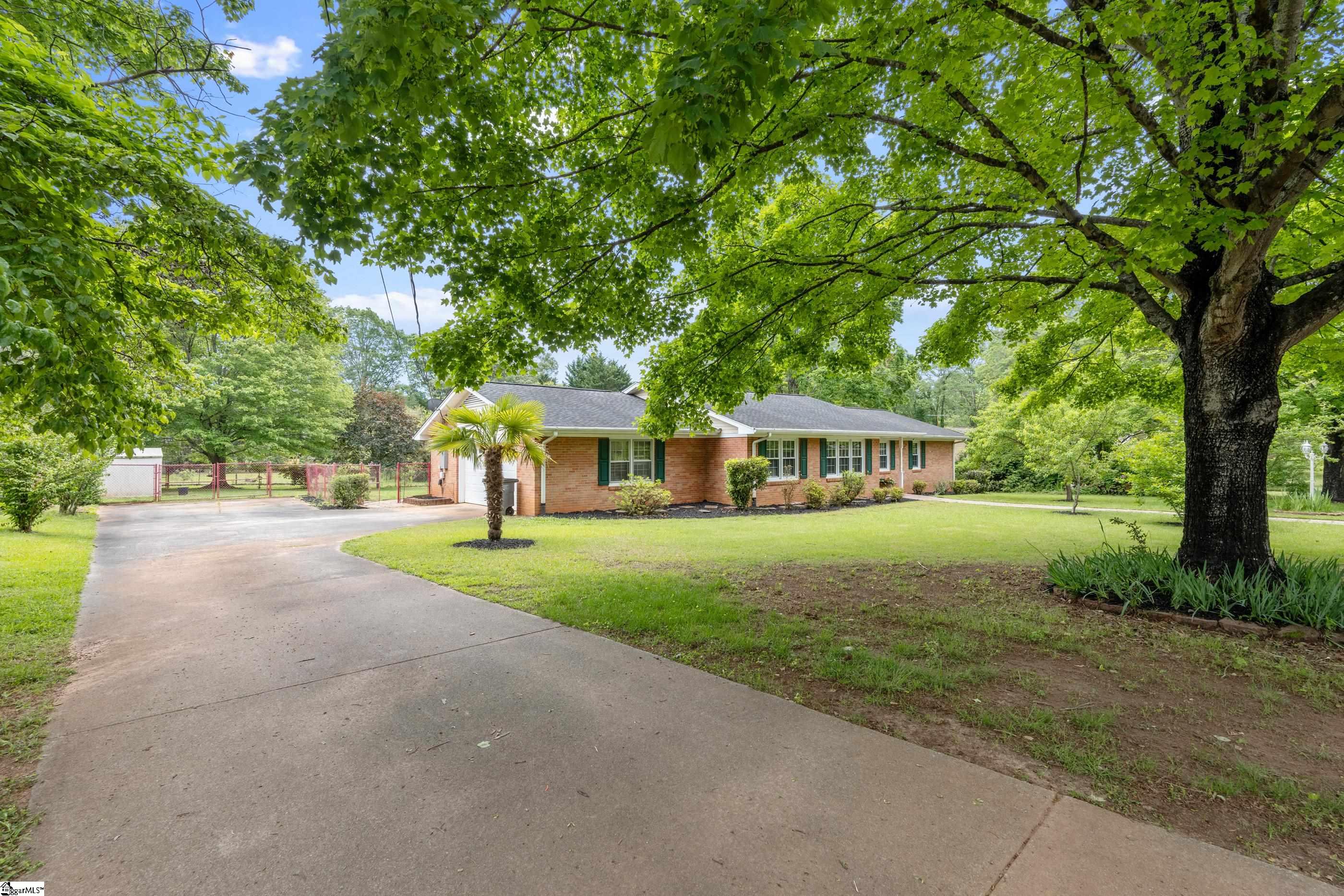 5 Covington Road Greenville, SC 29617 - Photo 3 of 35 Gallery Image 3