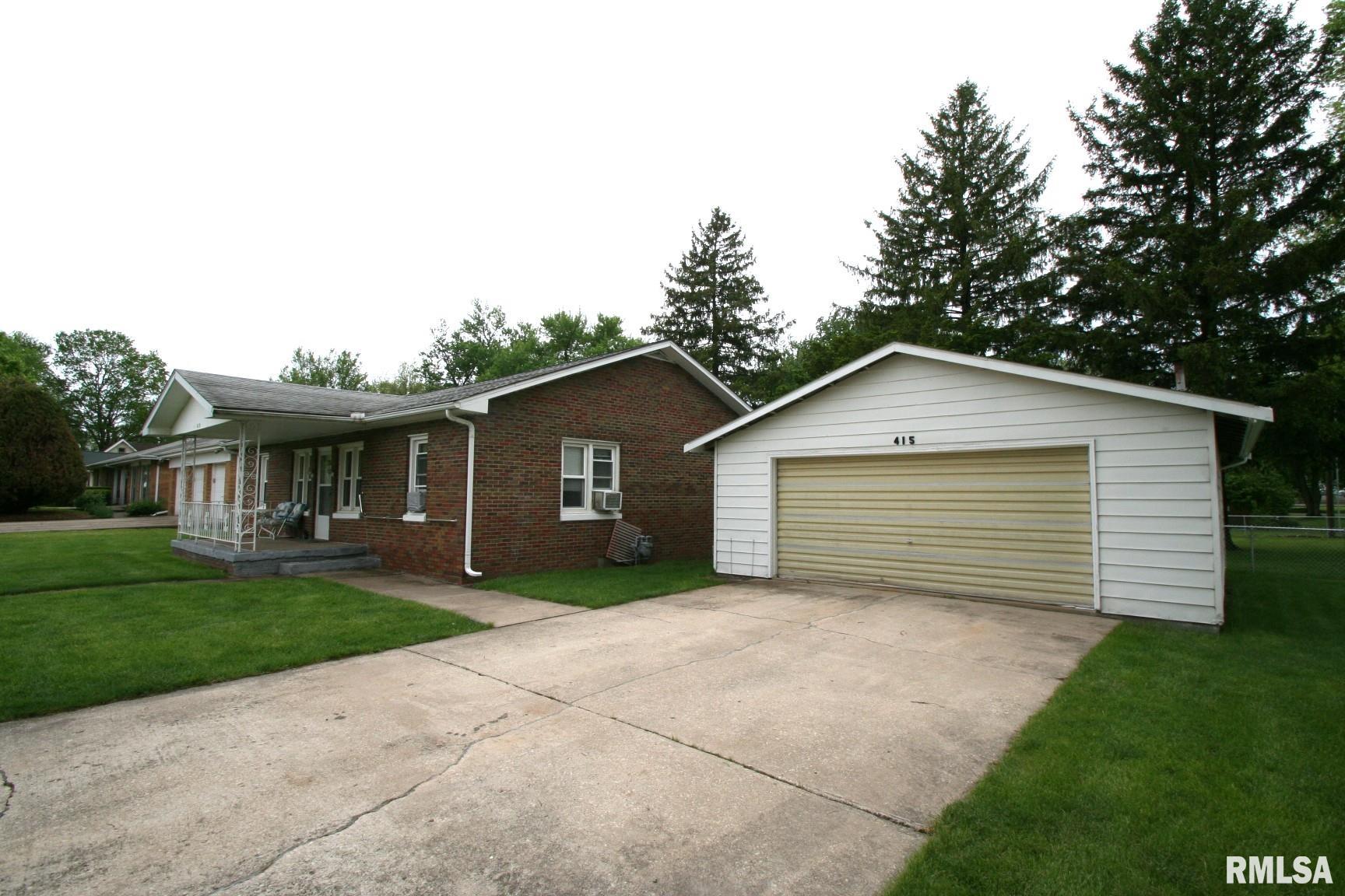 415 South Minier Avenue Minier, IL 61759 - Photo 4 of 16