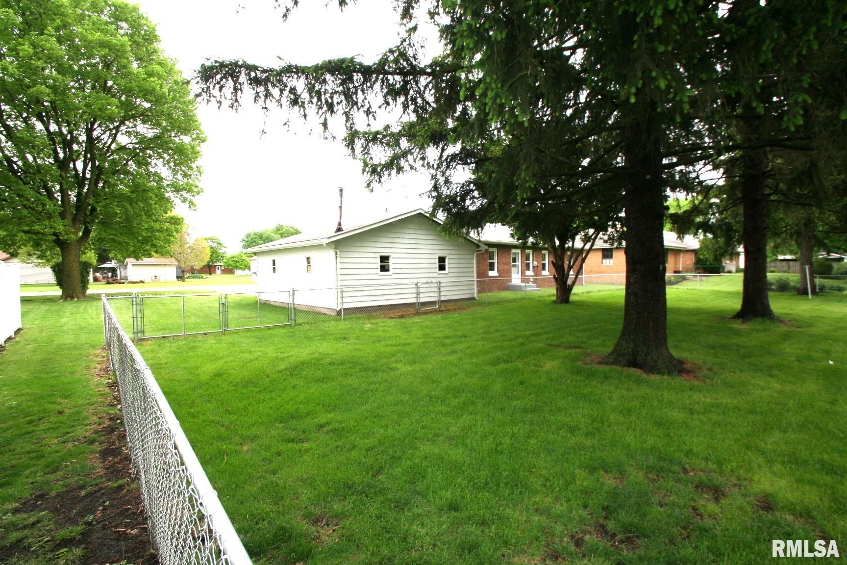 415 South Minier Avenue Minier, IL 61759 - Photo 6 of 16