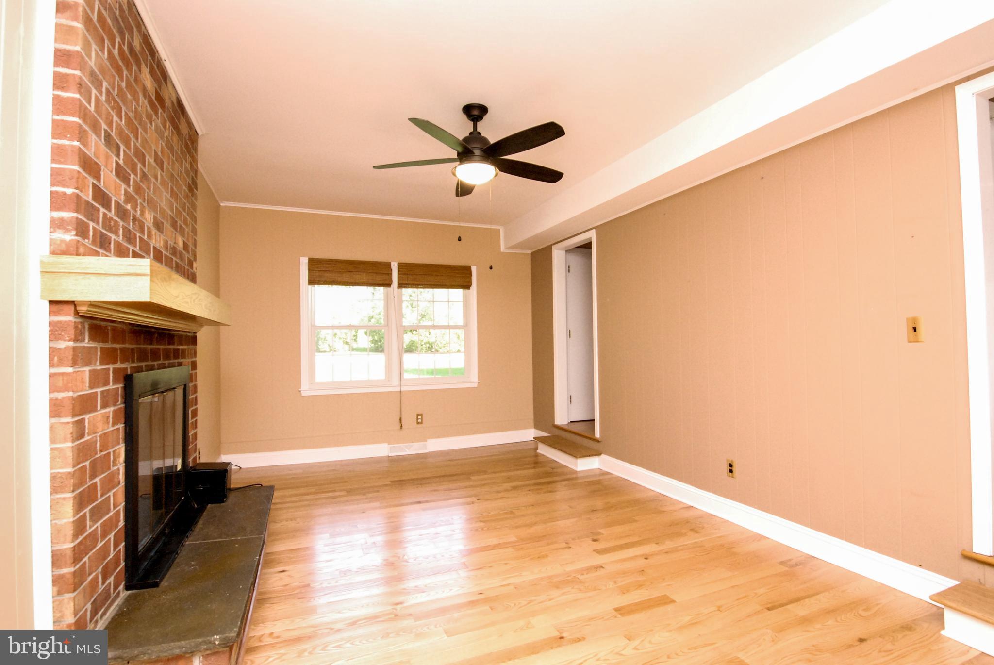 614 Venture Road Hockessin, DE 19707 - Photo 12 of 47 Family room
