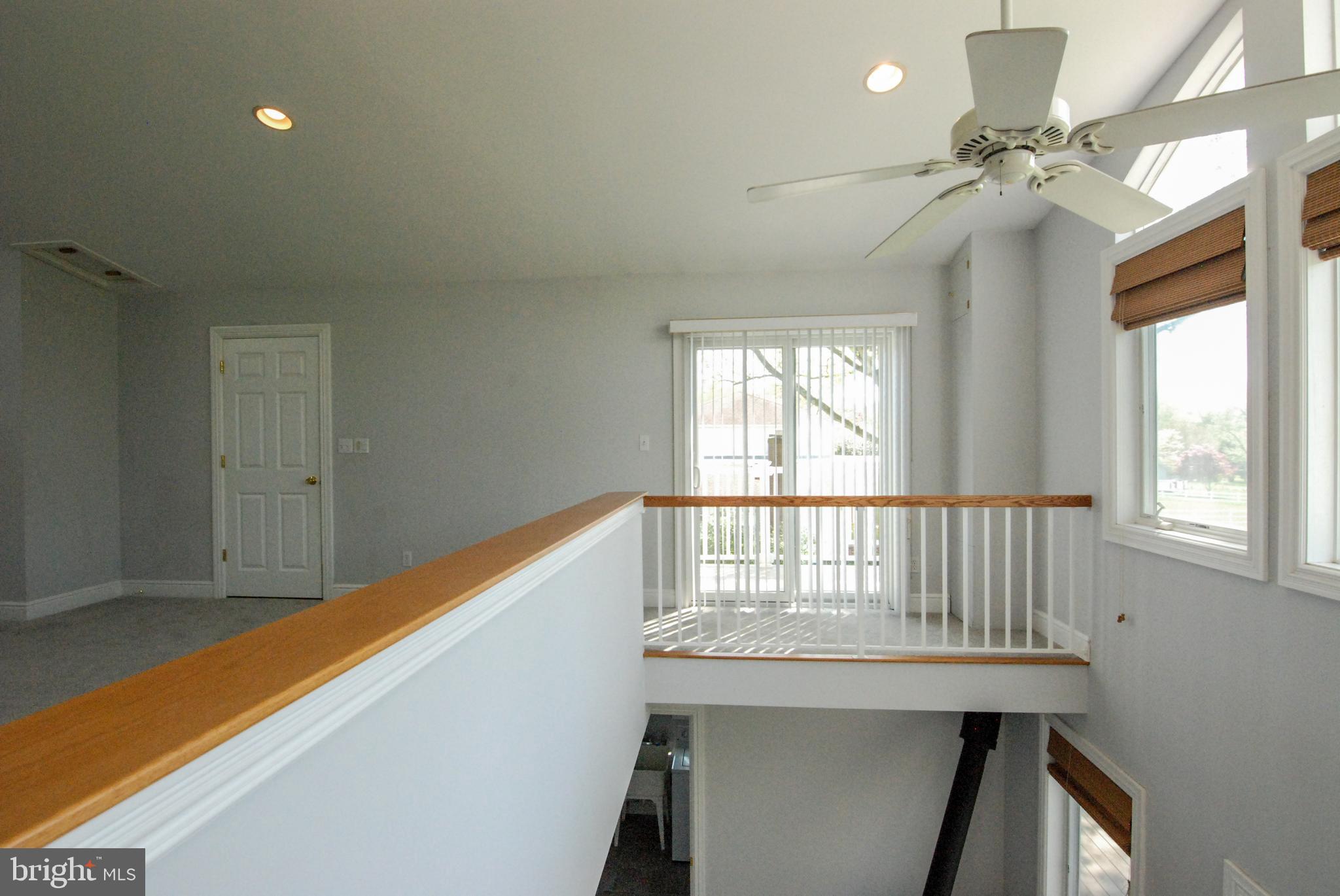 614 Venture Road Hockessin, DE 19707 - Photo 29 of 47 Small deck off of loft