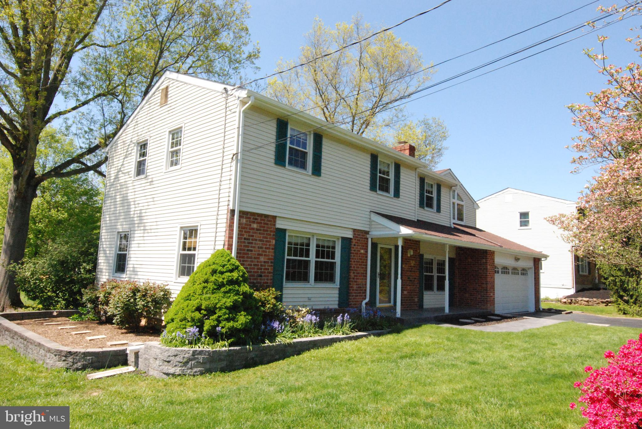614 Venture Road Hockessin, DE 19707 - Photo 37 of 47 View of side of house