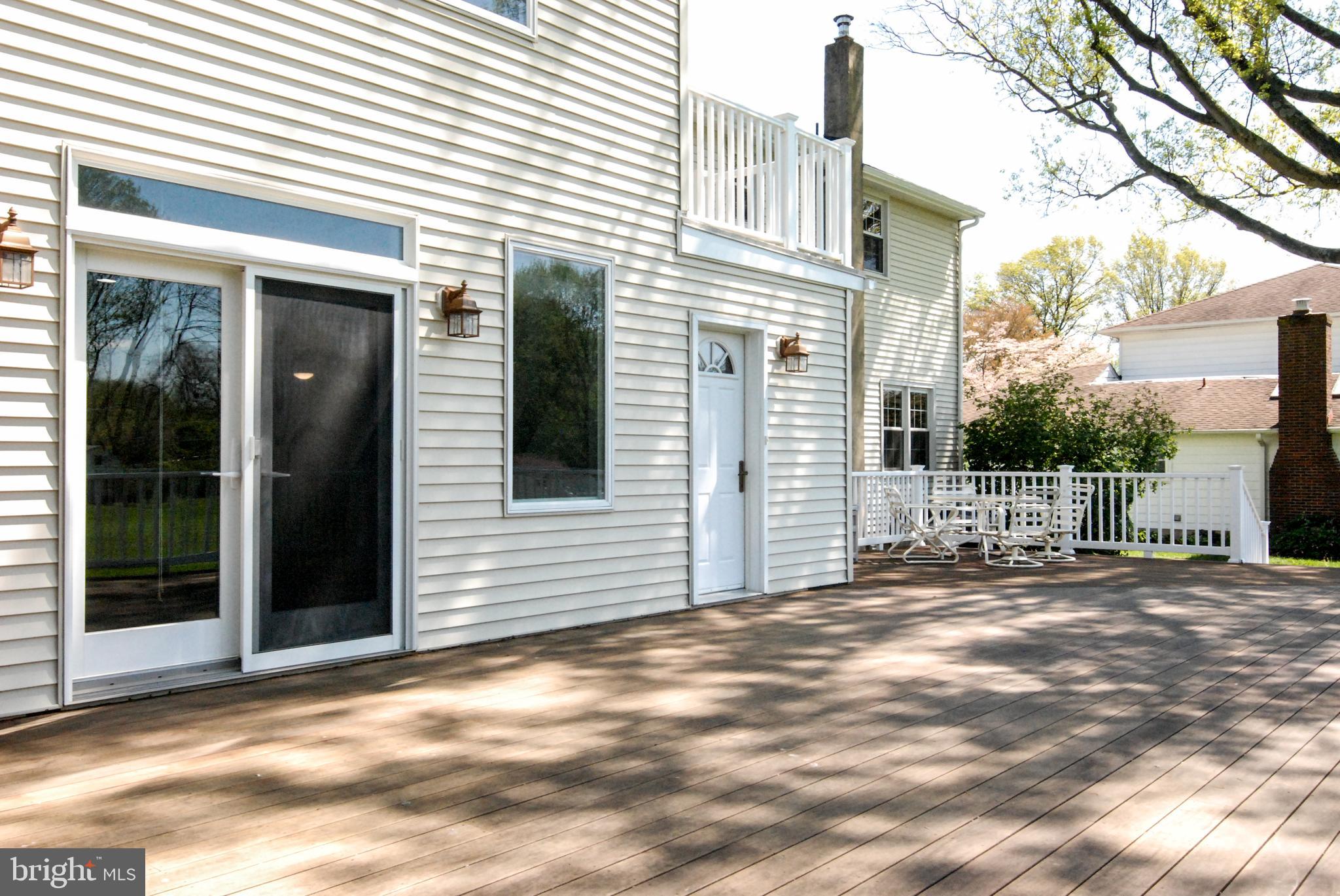 614 Venture Road Hockessin, DE 19707 - Photo 41 of 47 Expansive deck