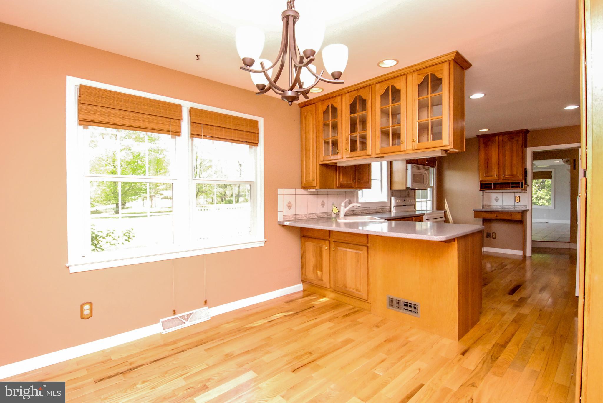 614 Venture Road Hockessin, DE 19707 - Photo 10 of 47 Dining area
