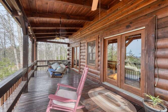 76 Channing Hollow Morganton, GA 30560 - Photo 35 of 47 a living room with furniture