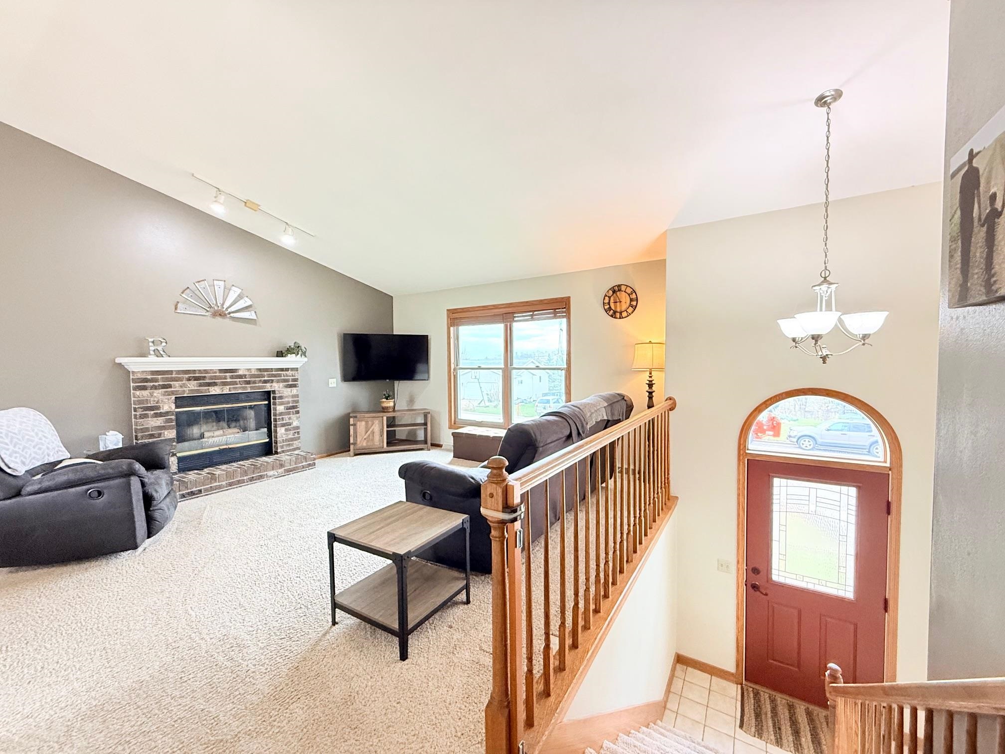 516 West Mohawk Trail DeForest, WI 53532 - Photo 14 of 25