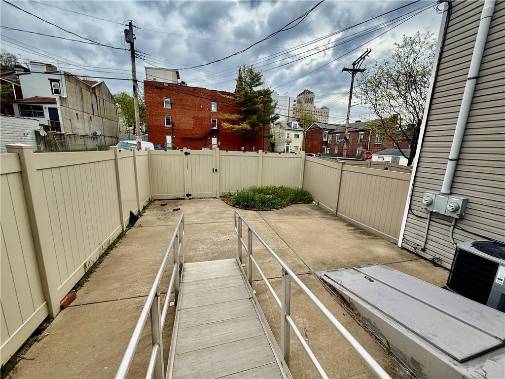 1352 Federal Street Pittsburgh, PA 15212 - Photo 11 of 26 Rear patio