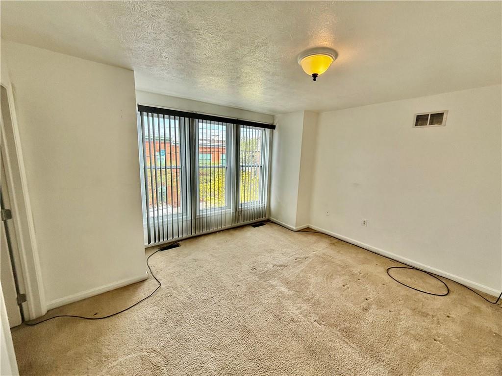 1352 Federal Street Pittsburgh, PA 15212 - Photo 23 of 26 Bedroom #4