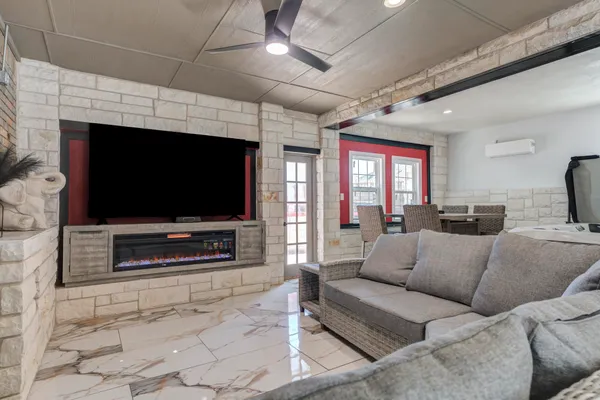 $570,000 | 4707 102nd Street, Lubbock, TX 79424