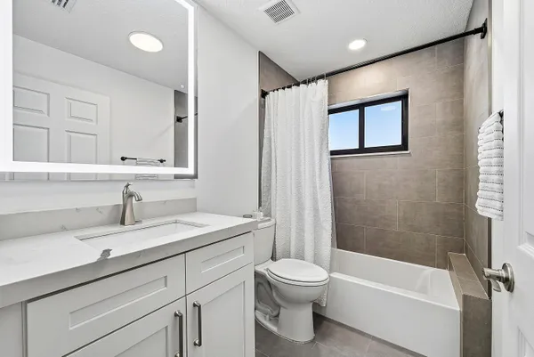 $800,000 | 5657 Aspen Ridge Circle, Delray Beach, FL 33484