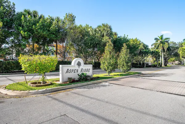 $800,000 | 5657 Aspen Ridge Circle, Delray Beach, FL 33484