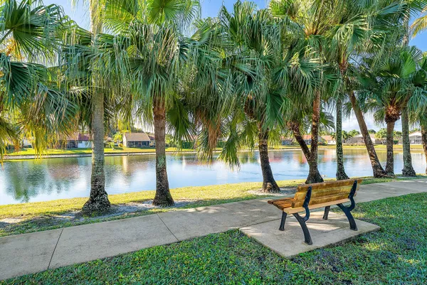 $800,000 | 5657 Aspen Ridge Circle, Delray Beach, FL 33484