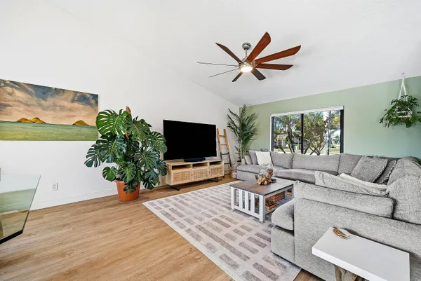 $800,000 | 5657 Aspen Ridge Circle, Delray Beach, FL 33484