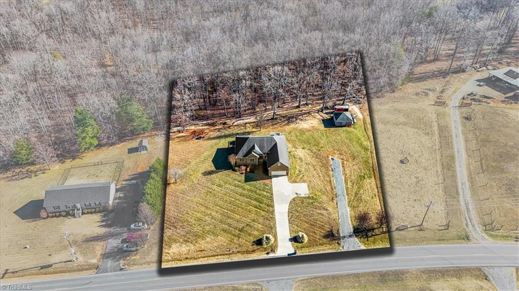 737 Sandy Cross Road Reidsville, NC 27320 - Photo 3 of 40